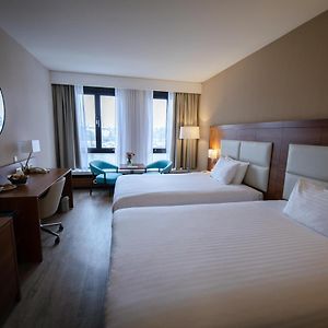 Premium Queen Room